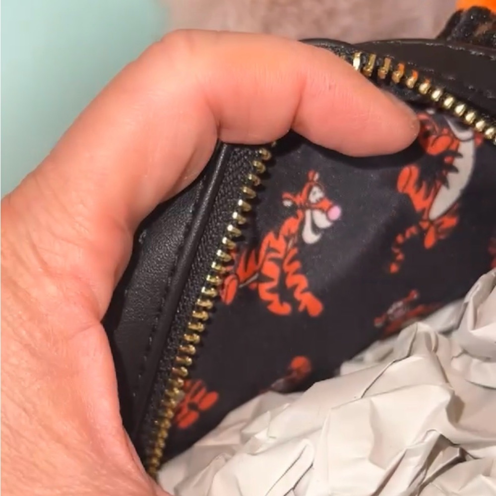 Loungefly Disney Winnie the‎ Pooh Tigger Cosplay Mini Backpack - Picture 4 of 8